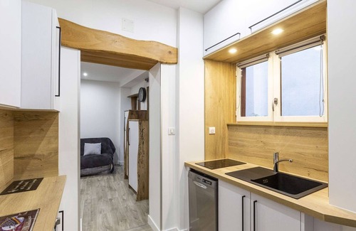 Cauterets Apartment | Central Apartment for 4-6, Secure, Fully-Equipped, Near Ski Lift