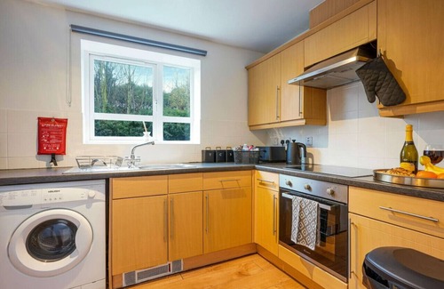 Coventry Apartment | Central Apartment - Free Parking & Fast Wifi