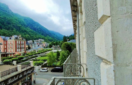 Cauterets Apartment | Central Apartment in Cauterets - 1 Bed, 2 BZ Sofas, Fully Equipped Kitchen, Free Parking
