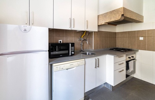 Misericordia Apartment | Central Chiado RC by Central Hill