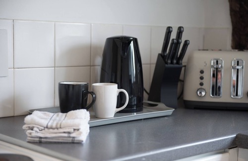 Colchester Apartment | Central Colchester - Just 3 Minutes Walk to Colchester Castle and High Street!