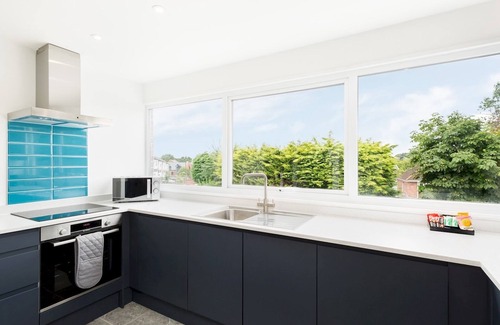 Warwick House | Central & Comfortable 2Bedroom Property, Warwick|Pass the Keys