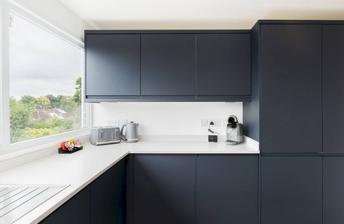 Warwick House | Central & Comfortable 2Bedroom Property, Warwick|Pass the Keys
