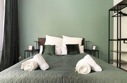 Charlottenburg-Wilmersdorf Apartment | Central Design Apartments at Ku´Damm