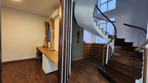 Bach Dang Riverside Apartment | CENTRAL GARDEN BUILDING - HCMC central localtion