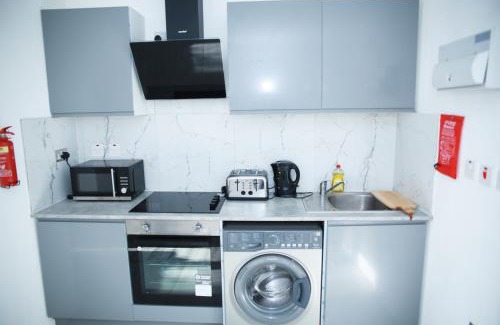 South Harrow Apartment | Central Harrow Cozy Apartment with free parking