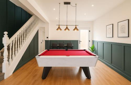 Grangetown House | Central House-16 People+Hot Tub