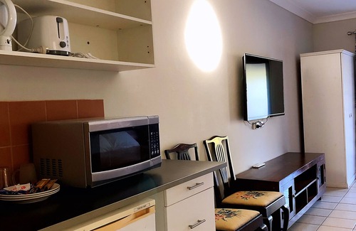 Long Jetty Hotel | Central Jetty Motel
