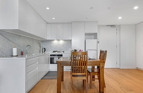 Chatswood CBD Apartment | Central location one bedroom in Chatswood