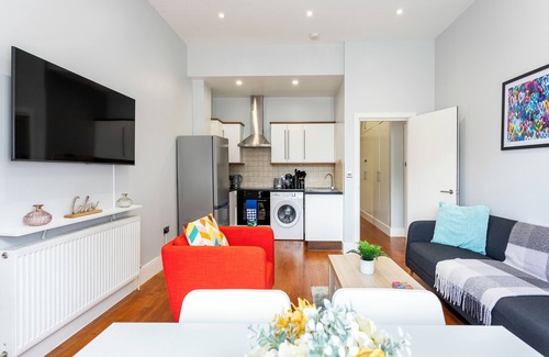 Northcote Apartment | Central London Flat- St John’s Hill Stay