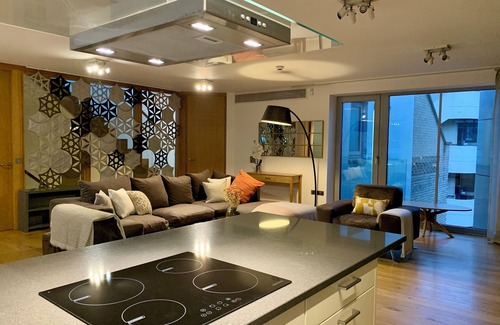 Holborn and Covent Garden Apartment | Central London Penthouse with Private Roof Terrace