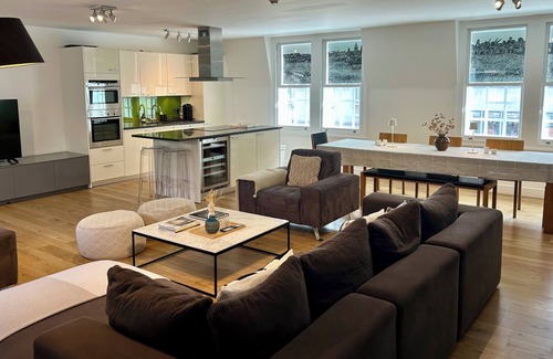 Holborn and Covent Garden Apartment | Central London Penthouse with Private Roof Terrace