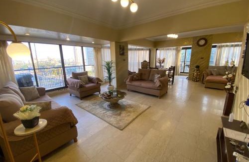 Al Duqqi Apartment | Central luxurious apartment with amazing Nile view