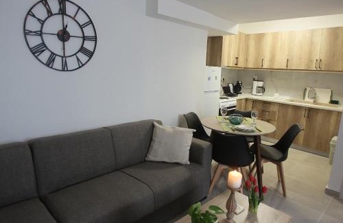 Chios Apartment | Central Luxury Flat 2