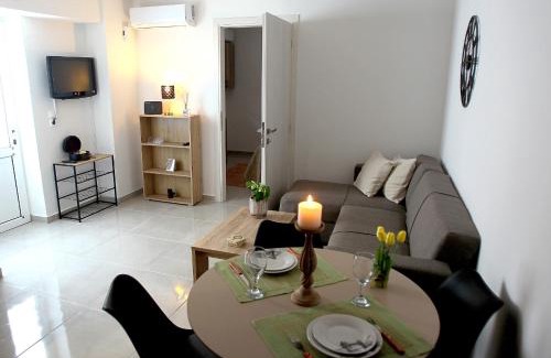 Chios Apartment | Central Luxury Flat 2