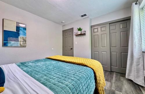 Downtown Sacramento Apartment | Central Midtown Apt-Secure Parking-Walk to Target