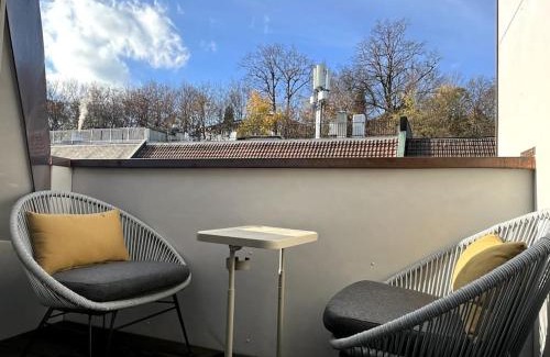 Alt-Wiedikon Apartment | Central & modern penthouse-studio with balcony & air-condition