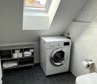 Alt-Wiedikon Apartment | Central & modern penthouse-studio with balcony & air-condition