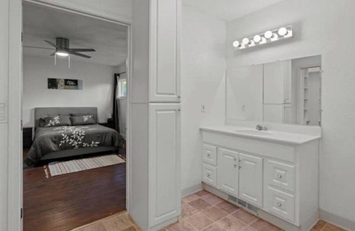 Modesto House | Central Modesto - 3bed2bath+sofabed