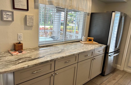 Central Naples Condo | Central Naples Condo (1 W) Close to beach