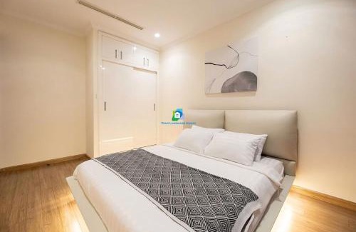 Hang Xanh Apartment | Central of Vinhomes Area