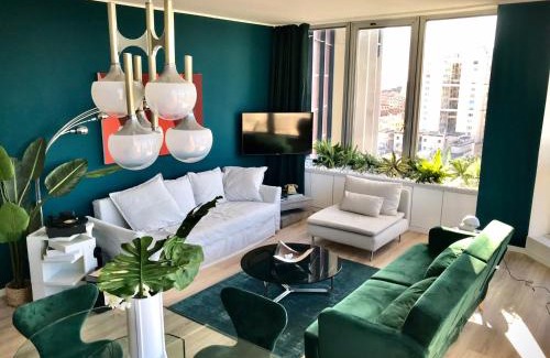 San Vincenzo Apartment | Central penthouse with spectacular sea and city views