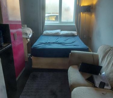 Preston Apartment | Central Preston Studio - Perfect City Break
