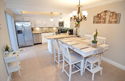 Biggar House | Central Quiet Location, only 12 Miles to Ft. Myers Beach