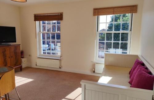 Taunton Apartment | Central Taunton 2-bedroom apartment, great location!