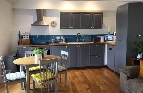 Teignmouth Apartment | Central Teignmouth Penthouse, Sleeps 4, Pets Ok