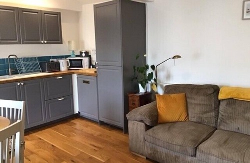 Teignmouth Apartment | Central Teignmouth Penthouse, Sleeps 4, Pets Ok