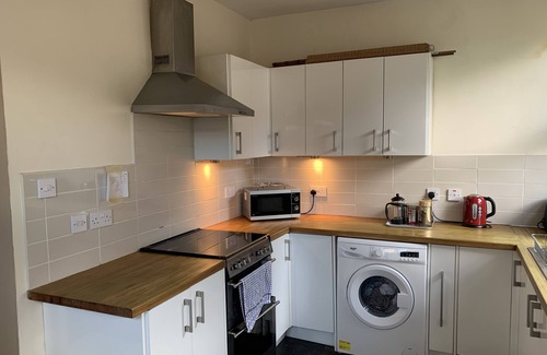 Liverpool House | Central to all Beatles attractions in heart of Woolton Village (free parking)