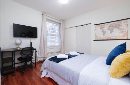 Central Apartment | Central Vancouver Loft Stylish Stay Near Everything