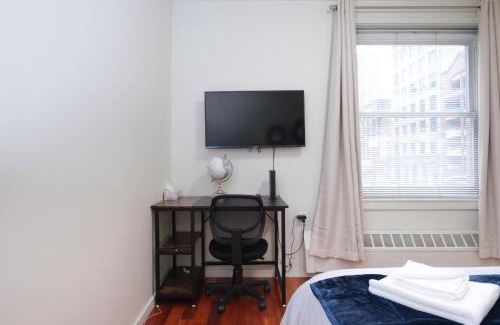 Central Apartment | Central Vancouver Loft Stylish Stay Near Everything