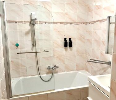 Innere Stadt Apartment | Central View Vienna 92 sq m 3 BD apartment