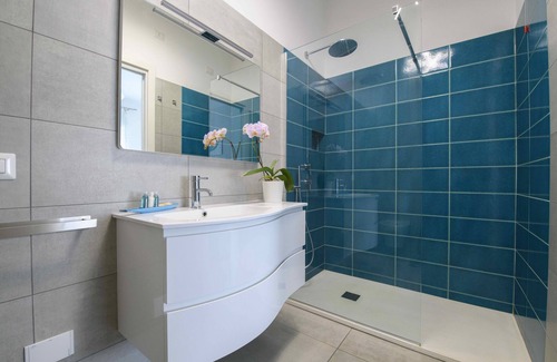 Porto Ercole Apartment | Central, with a large garden