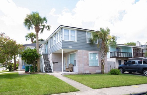 Jacksonville Beach Apartment | Centrally Located & Comfortable Home