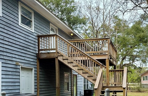 Mount Pleasant House | Centrally located Mt. Pleasant 3br 2ba home Fenced Pet Friendly 5m to IOP