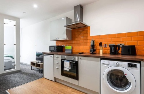Halifax Apartment | Centrally Located 1 Bed Budget Flat in Halifax