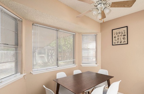 San Antonio House | Centrally Located 3BR Near Medical Center