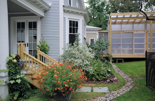 South End House | Centrally located, a Beautiful Landmark House for an ideal Family Getaway!