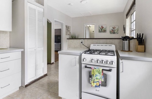 Brickell Apartment | Centrally Located Brickell Apartment/Beach 10 min