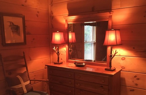 Purlear Cabin | Centrally Located for the Best of the West