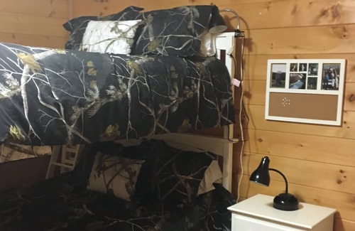 Purlear Cabin | Centrally Located for the Best of the West