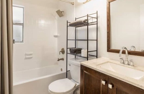 Carver City - Lincoln Gardens House | Centrally located Midtown 3 bedroom House