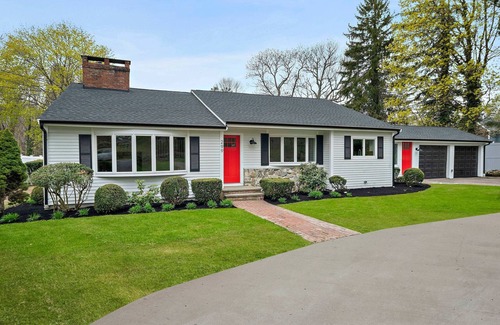 Cohasset House | Centrally located oasis home, walking distance to downtown and beaches