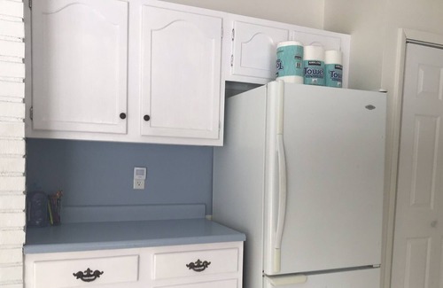 Williamsburg House | Centrally located 3 bedroom house with attached garage