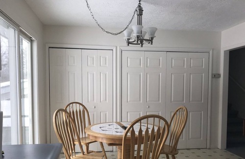 Williamsburg House | Centrally located 3 bedroom house with attached garage
