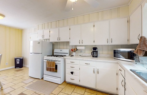 Columbia House | Centrally located with large yard, electric fireplace & w/d