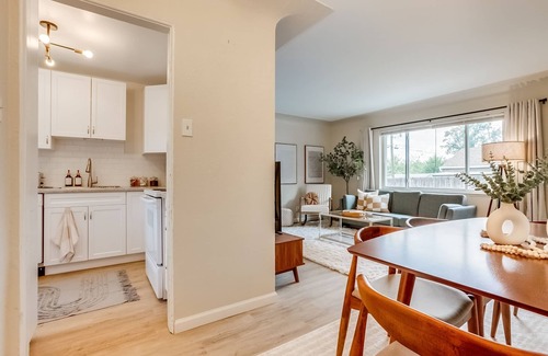 Aurora Condo | Centrally located Zen Home